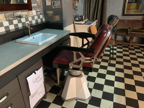 Vintage brijačka stolica