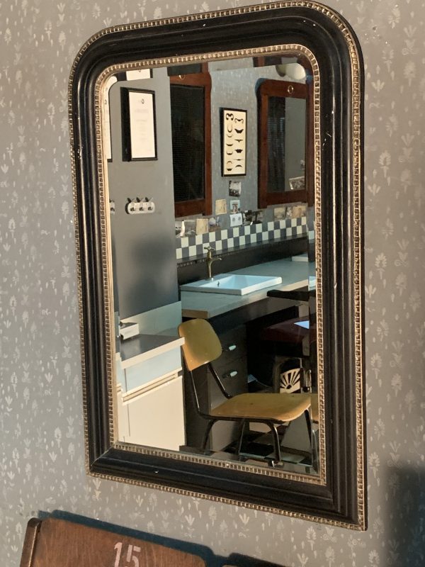Zidno ogledalo