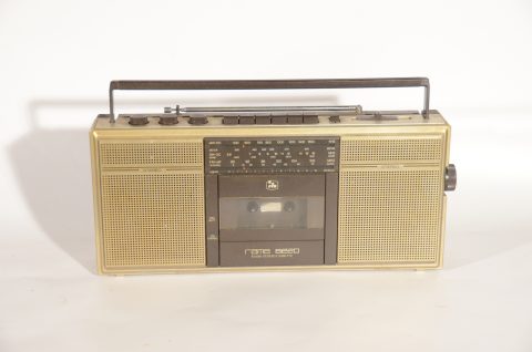 Prijenosni radio kazetofon