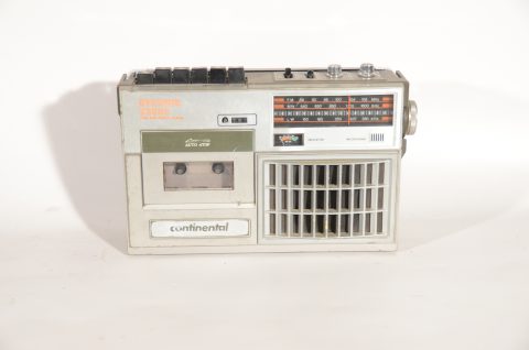 Prijenosni radio kazetofon