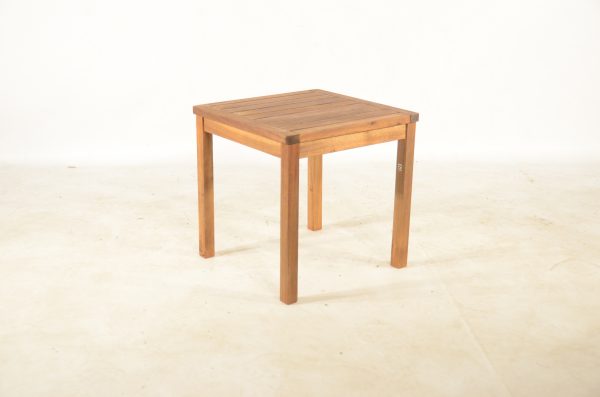 Drveni stolić