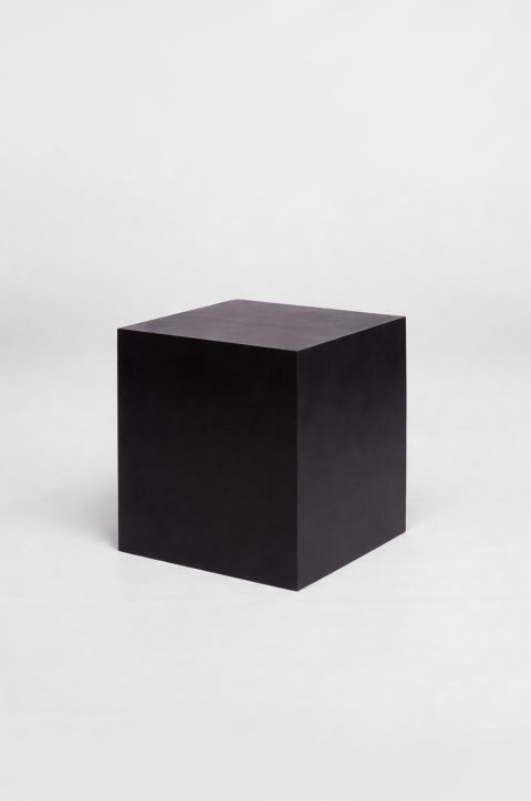 Kubus (postament) crni - niski